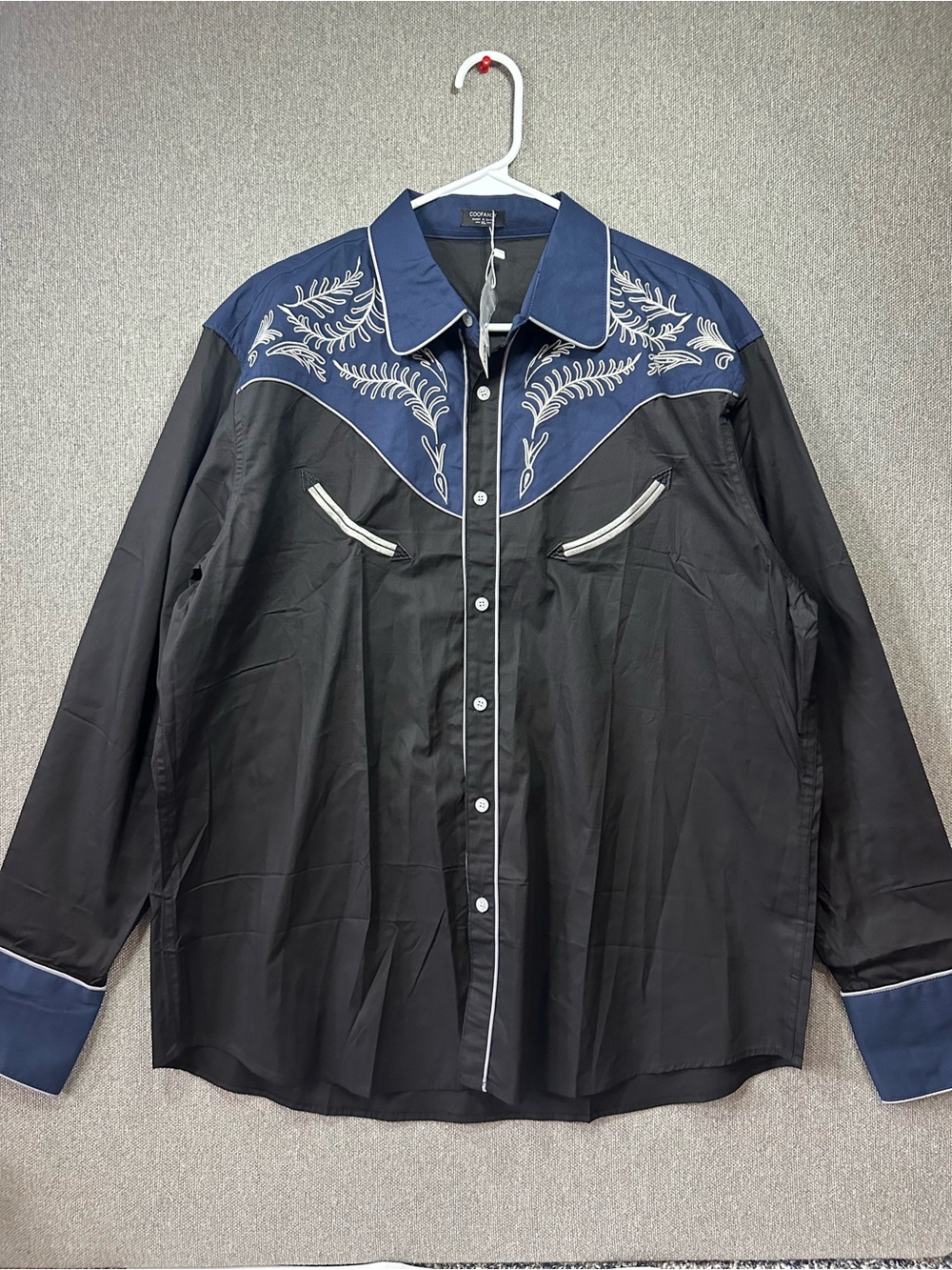 Men's Black Western-Style Button-Down Shirt with Navy Embroidered Yoke NWT